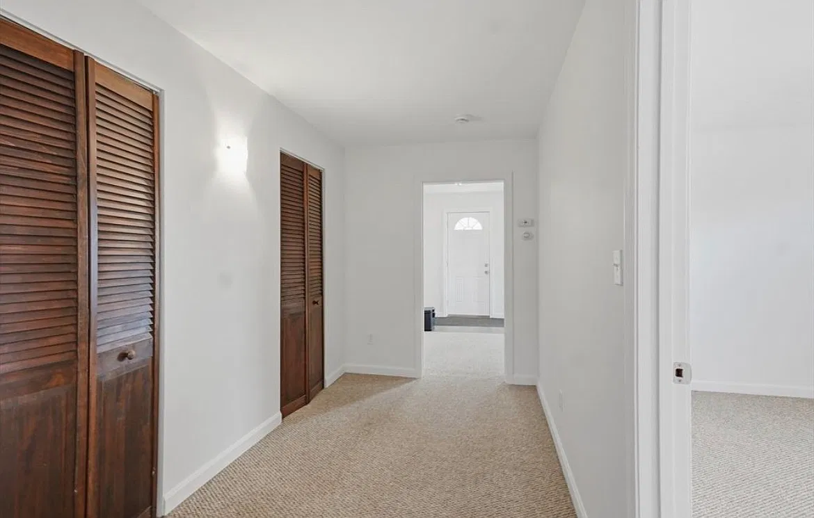 1 bed, 837 sqft, $2,300 — Photo 4