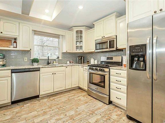 5th image of 39 Oakcrest Ave