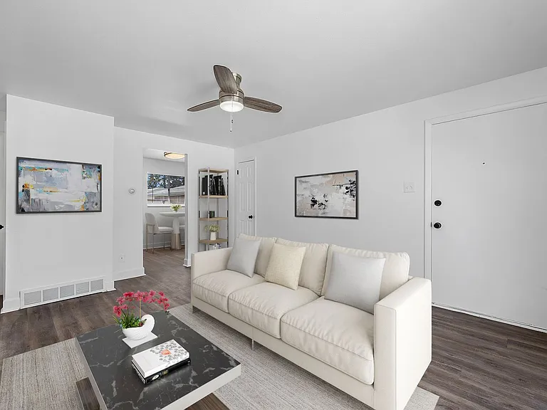 Native and Sienna Apartments — Photo 25