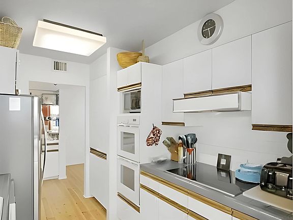 5th image of 1750 Avenida Del Mundo Unit 309