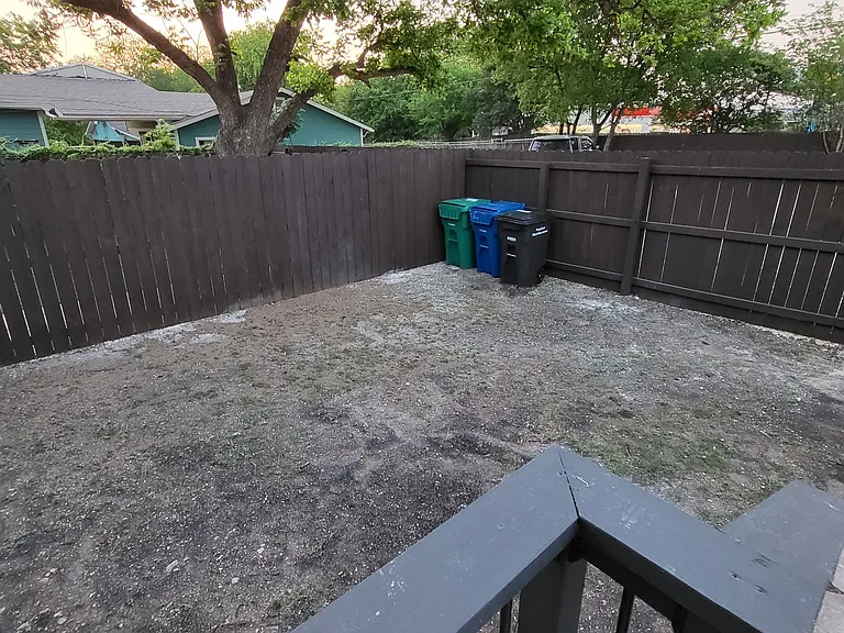 647 Hammond Ave — Photo 24