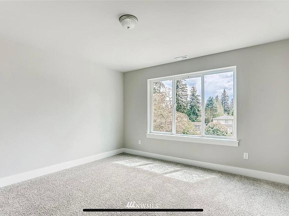 2nd image of 417 205th St SW