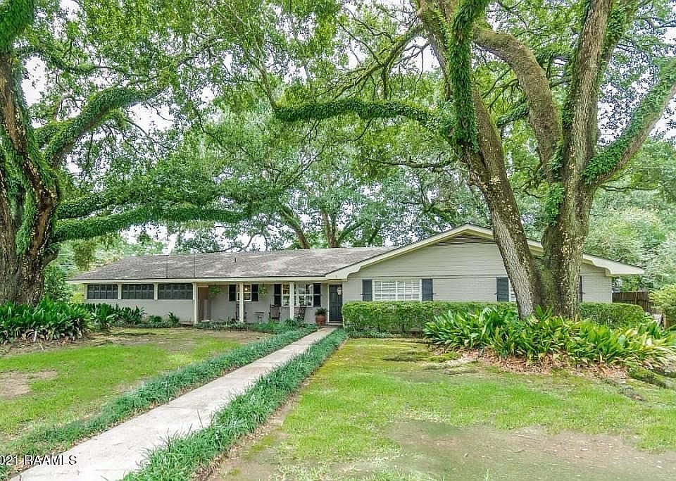 2nd image of 116 Beverly Dr