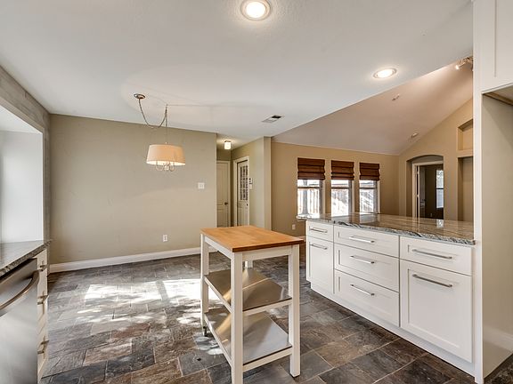 5th image of 1875 Oak Bend Dr