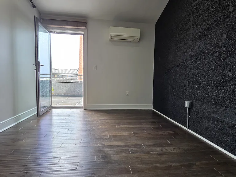 225 McWhorter St #401 — Photo 6