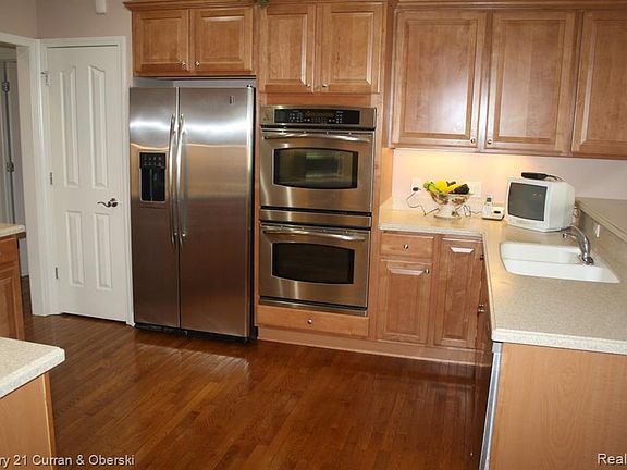 5th image of 49167 Rainbow Ln N