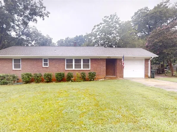 209 Dogwood Ln, Dallas, NC 28034