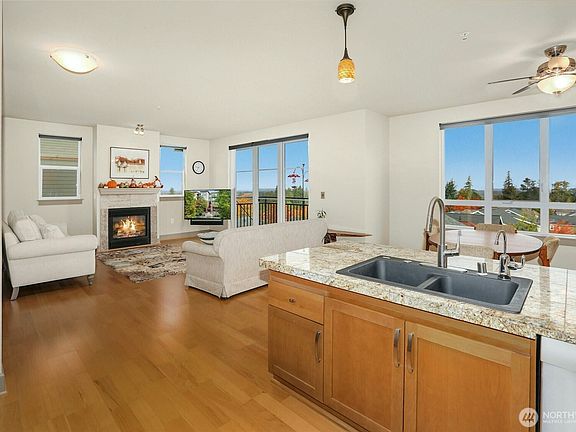 2nd image of 1880 25th Avenue NE #314