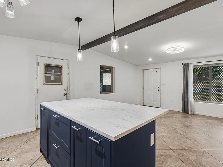 1620 W Roeser Rd — Photo 12