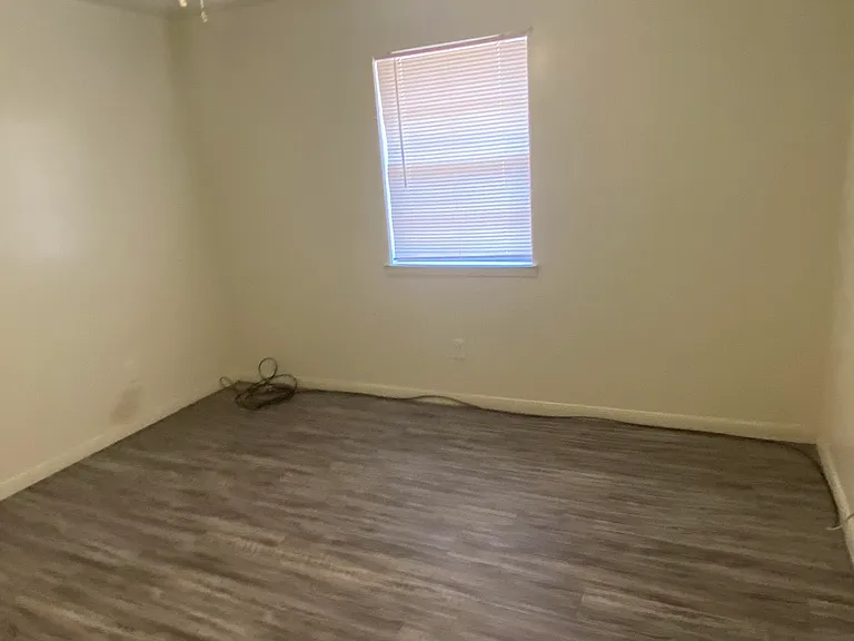 717 San Saba Dr — Photo 8