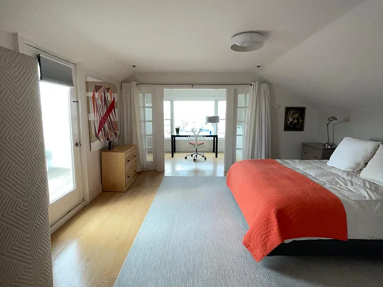 435 Thames St #1 — Photo 16