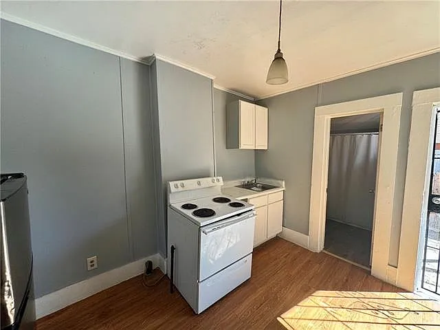 2124 Rev John Raphael Jr Way #B — Photo 6