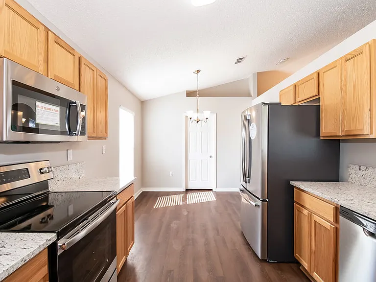 3610 Braeden Ct — Photo 8