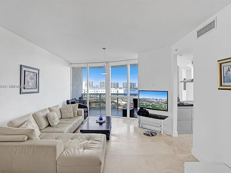 18201 Collins Ave #901 — Photo 7