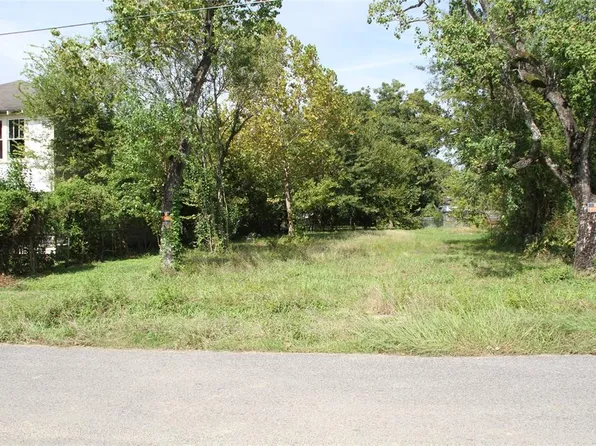 580 Anchor St, Beaumont, TX 77705