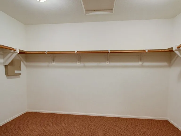 5102 Sevilla St — Photo 45