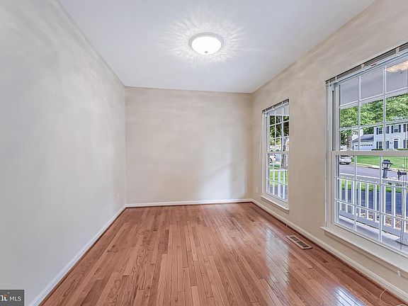 3rd image of 14916 Slippery Elm Ct