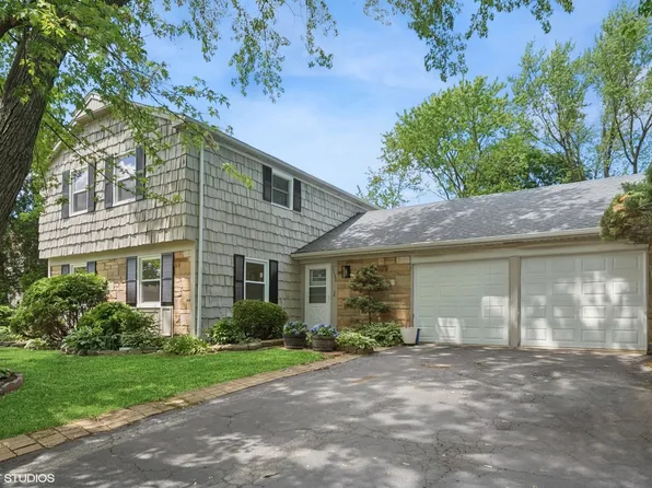 1130 Bernard Dr, Buffalo Grove, IL 60089