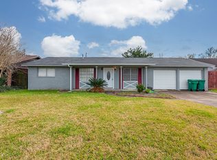 1817 W Decker Ave, Orange, TX 77632