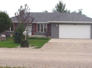 602 14th St, Manvel, ND 58256