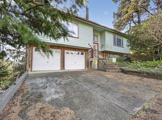 165 SE Rose St, Waldport, OR 97394