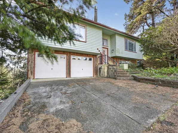 165 SE Rose St, Waldport, OR 97394