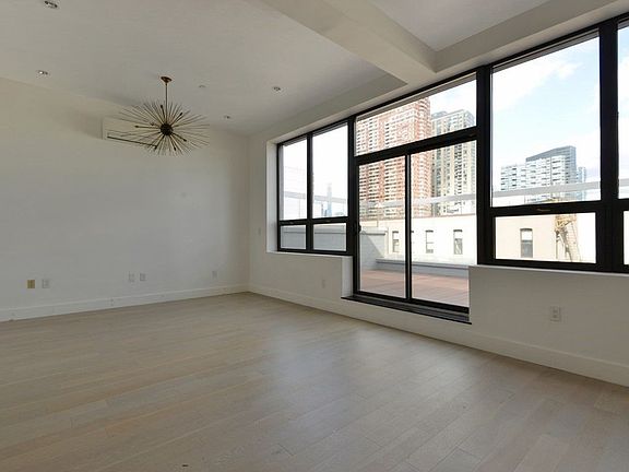5th image of 5-12 51st Ave #4A