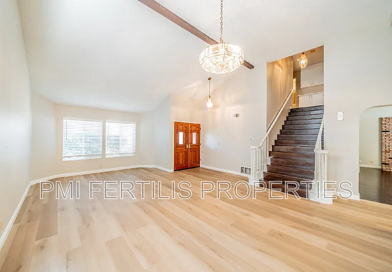 1229 Hibiscus St — Photo 6