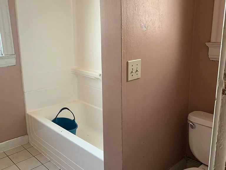2333 Wheeler St — Photo 3