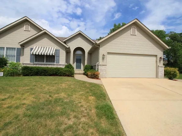 3109 11th St, Silvis, IL 61282