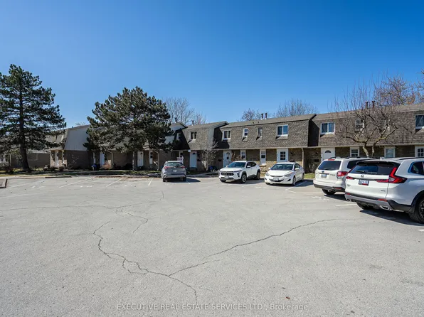 131 Rockwood Ave #18, Saint Catharines, ON L2P 3K4
