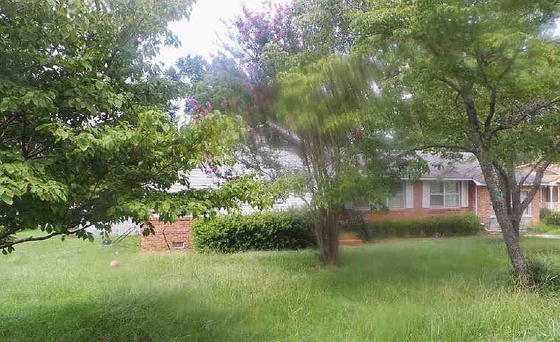 2nd image of 1809 Wells St