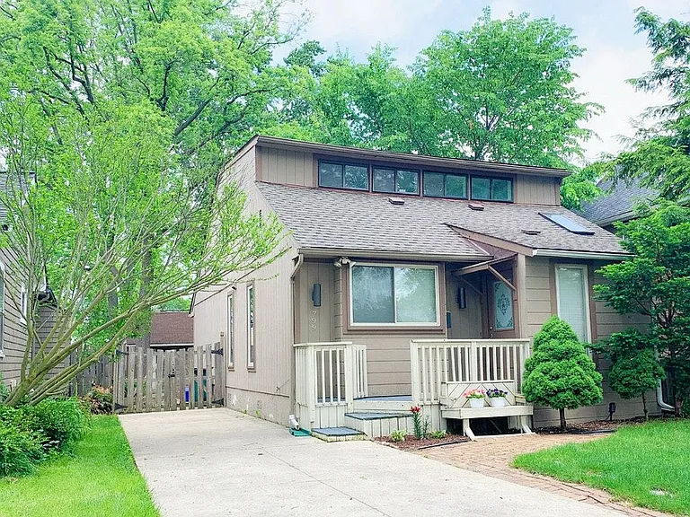 799 Emmons Ave — Photo 1