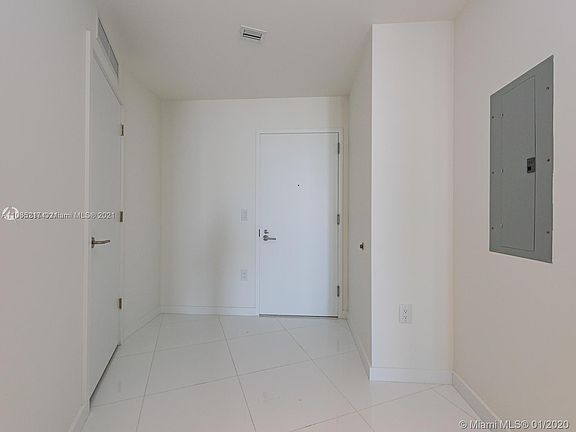 4th image of 851 NE 1st Ave #3800A