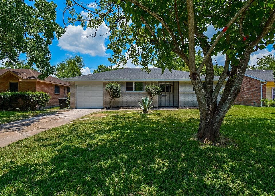 1st image of 4806 Dalmatian Dr