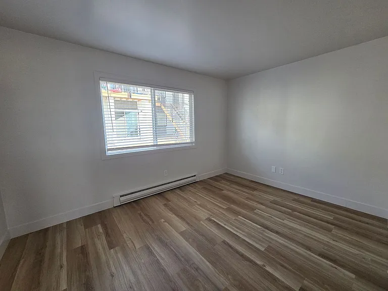 Stone Gate Apartments — Photo 28