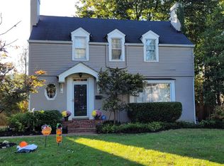 2626 Valletta Rd, Seneca Gardens, KY 40205