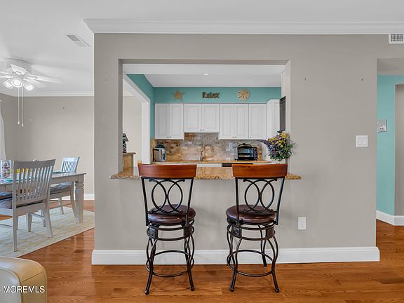 5th image of 200 Portland Rd APT A-17