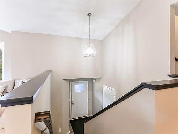 5th image of 1562 237th Ave NW