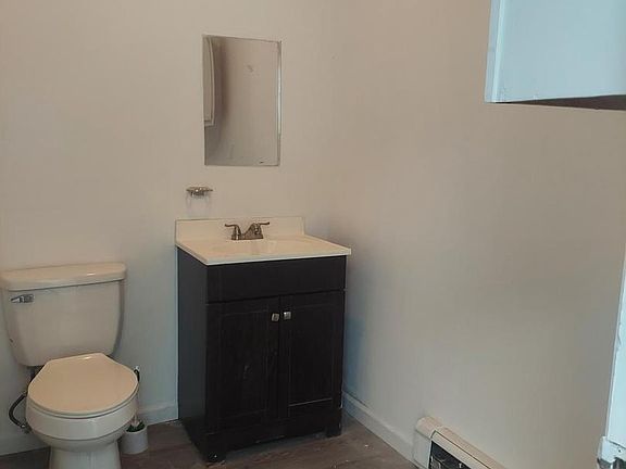 3rd image of 1301 W 4th St