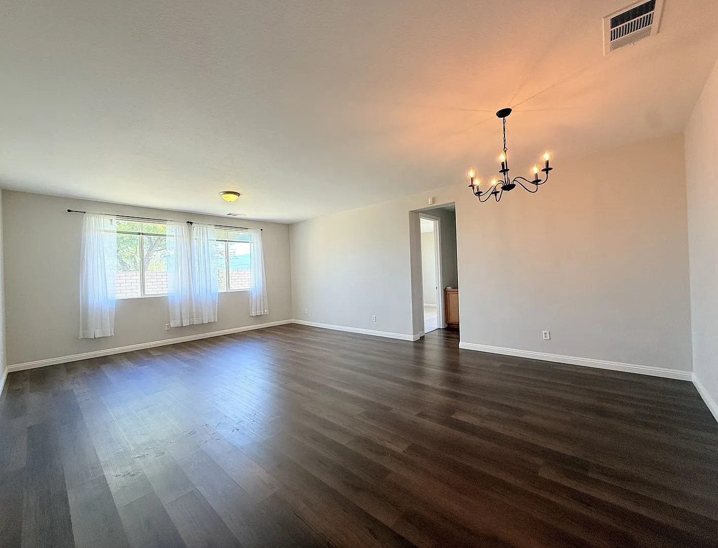 Coming Soon! Lovely 3 Bedroom 2 Bathroom Home In Talavera Community In Indio ! — Photo 2
