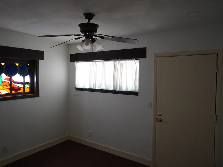 915 E Pastime Rd — Photo 17