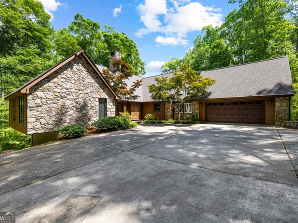 15 Redbud Trl, Newnan, GA 30263