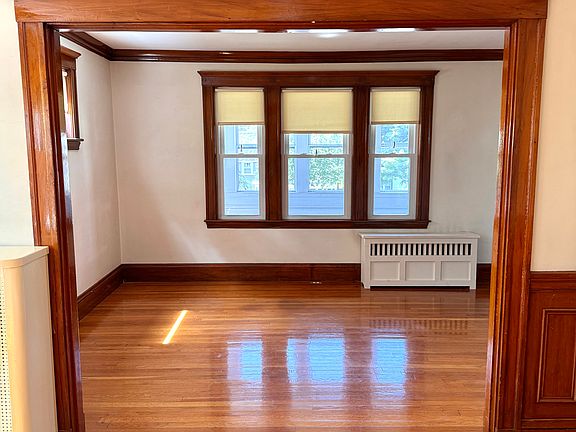 4th image of 343 Washington St #343