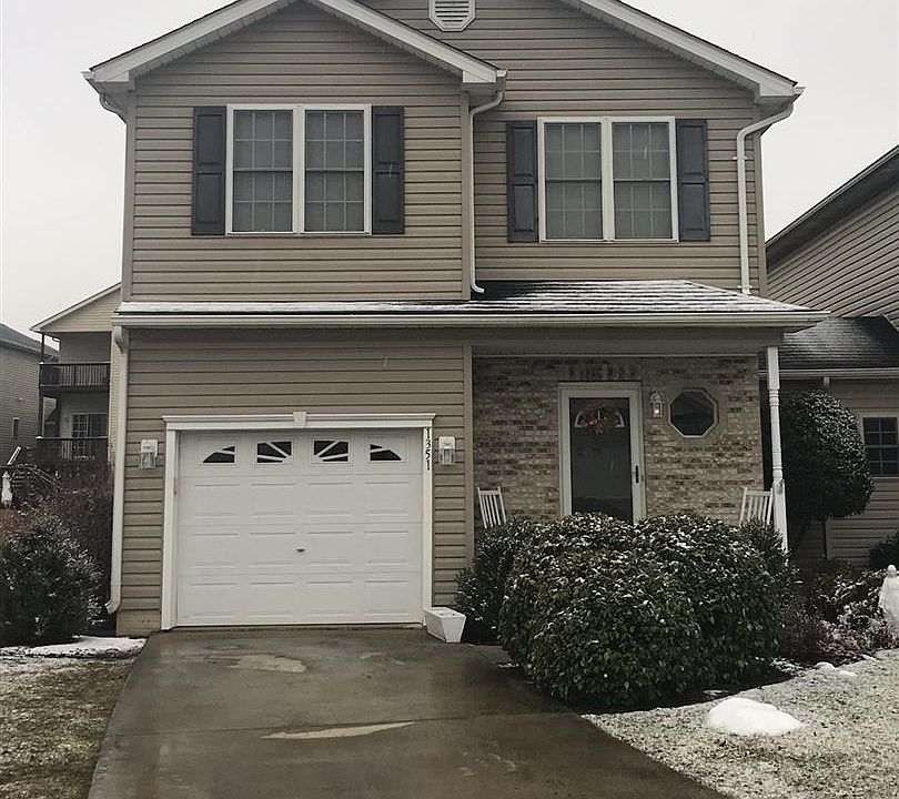 1st image of 1351 Horseshoe Cir