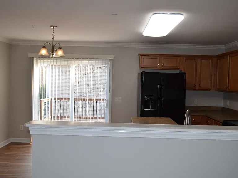 1401 Peppermint Ln — Photo 8