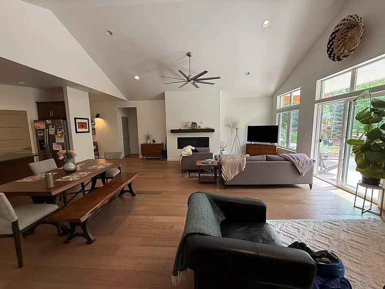 403 Estancia Loop — Photo 13