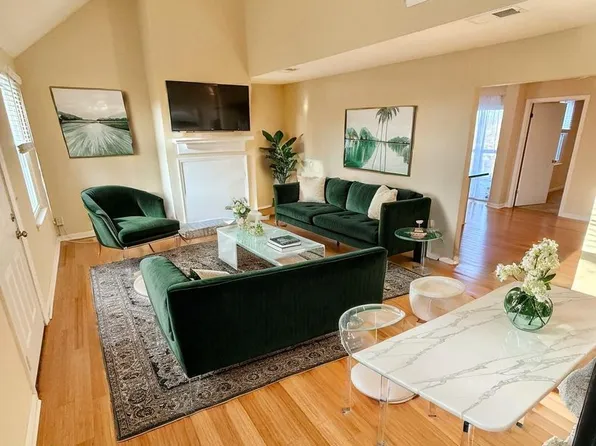 528 Debbie Dr, Hermitage, TN 37076