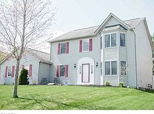 18990 Hunt Rd, Strongsville, OH 44136