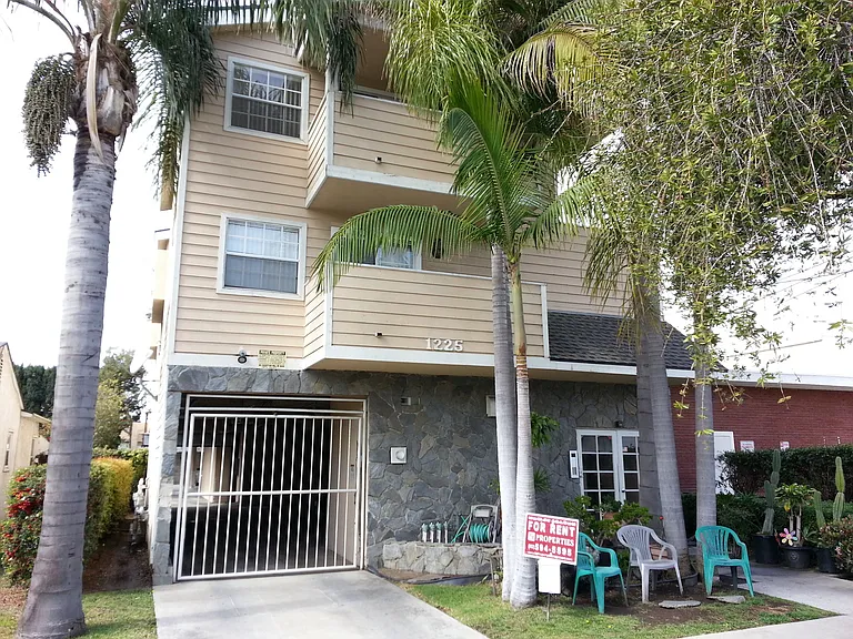 1225 Belmont Ave — Photo 1